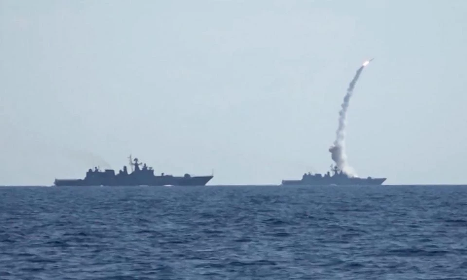 Προοίμιο πολυεθνικής εμπλοκής: Η Μόσχα ζήτησε ιρανική αεροπορική βάση – Η ρωσική αρμάδα στην Α.Μεσόγειο ετοιμάζει κύμα επιθέσεων